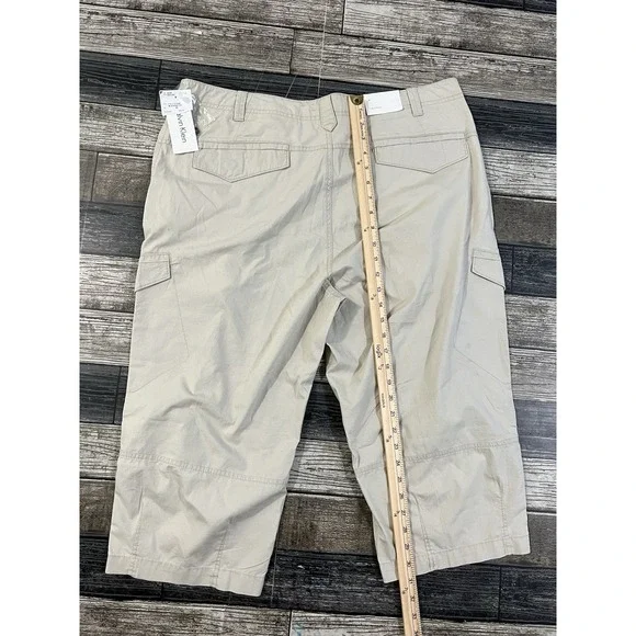 Calvin Klein Gray Capris - Picture 2 of 5